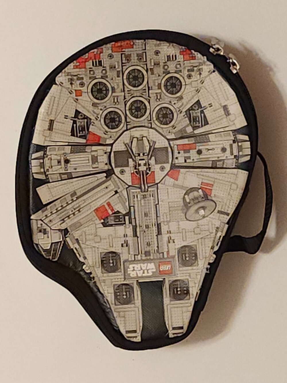 LEGO STAR WARS MILLENNIUM FALCON ZIPPERED STORAGE BAG MINI FIGURE CARRYING CASE